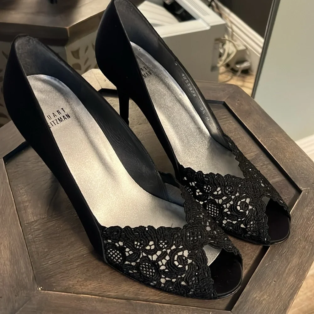 🛑 1 hour sale. Stuart Weitzman, black crochet heels, 9.5 - Picture 3 of 11